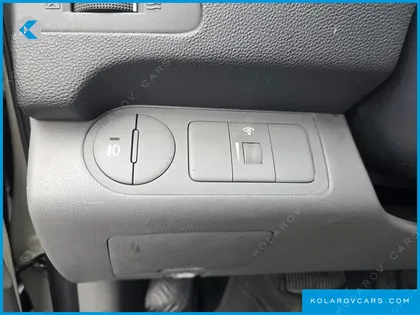 HYUNDAI STAREX 12-SEATER WAGON