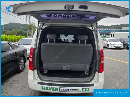 HYUNDAI STAREX 12-SEATER WAGON