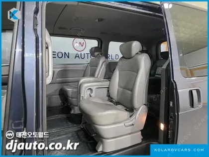HYUNDAI STAREX 12-SEATER WAGON