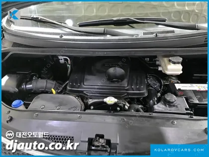 HYUNDAI STAREX 12-SEATER WAGON