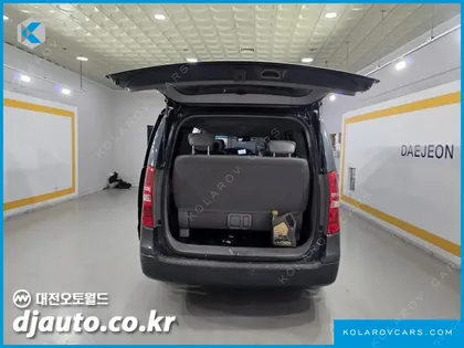 HYUNDAI STAREX 12-SEATER WAGON
