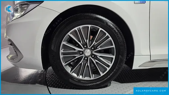 HYUNDAI GRANDEUR EXCLUSIVE
