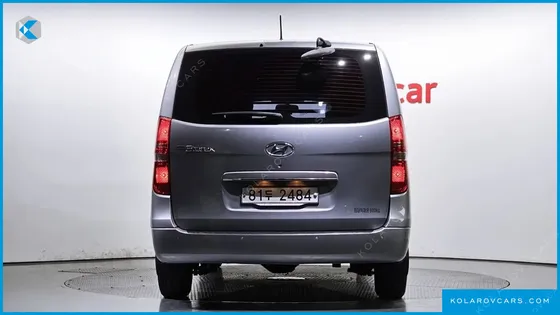 HYUNDAI STAREX 3-SEATER VAN