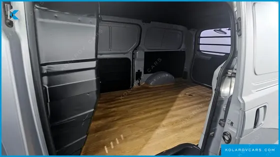 HYUNDAI STAREX 3-SEATER VAN