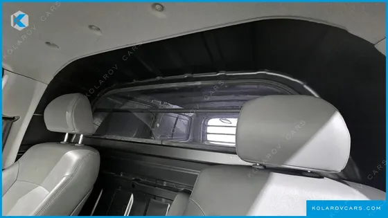 HYUNDAI STAREX 3-SEATER VAN