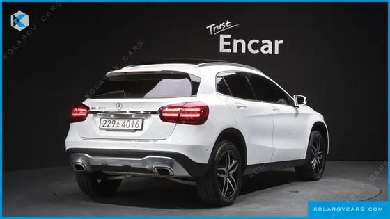 MERCEDES GLA-CLASS GLA220 PREMIUM
