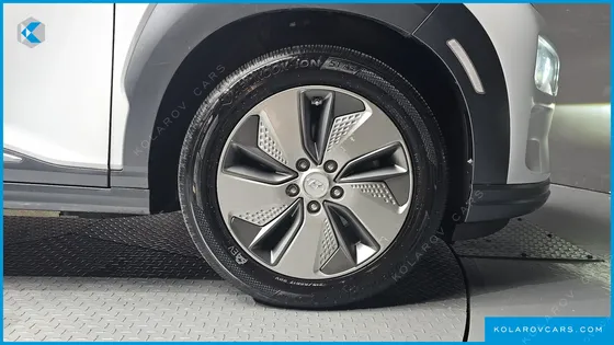 HYUNDAI KONA PREMIUM