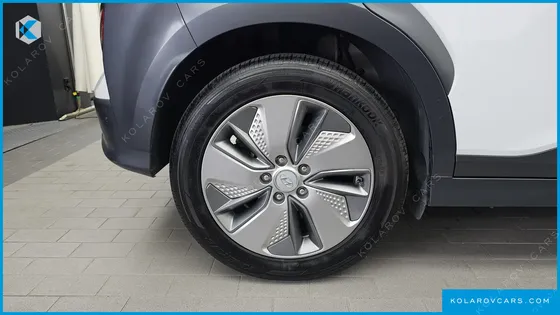 HYUNDAI KONA PREMIUM