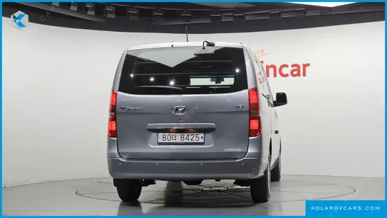 HYUNDAI STAREX 3-SEATER VAN