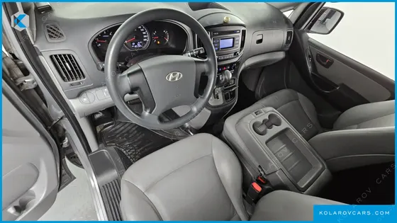 HYUNDAI STAREX 3-SEATER VAN