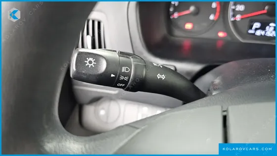 HYUNDAI STAREX 3-SEATER VAN