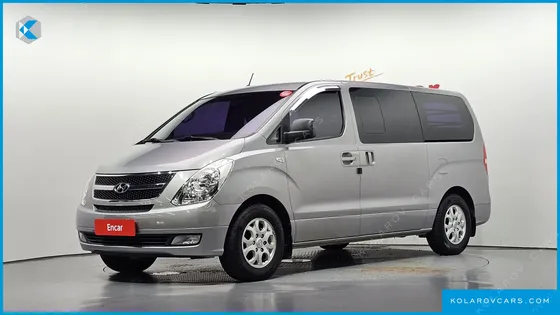 HYUNDAI STAREX 5-SEATER VAN