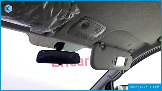 HYUNDAI STAREX 5-SEATER VAN