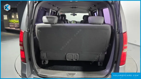 HYUNDAI STAREX 12-SEATER WAGON