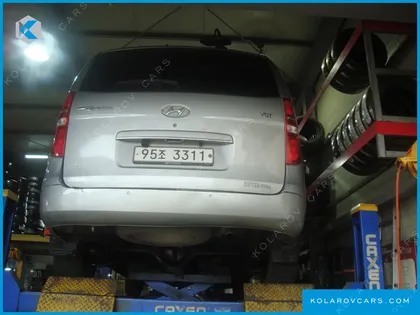 HYUNDAI STAREX 3-SEATER VAN