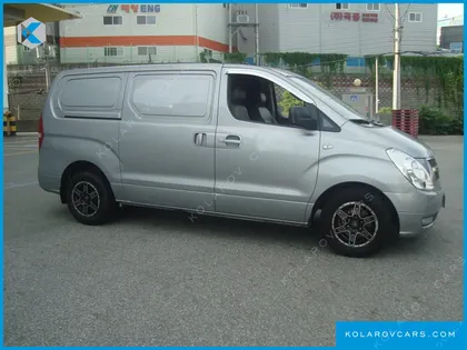 HYUNDAI STAREX 3-SEATER VAN