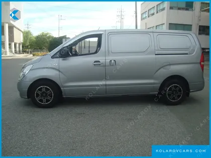 HYUNDAI STAREX 3-SEATER VAN