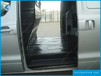 HYUNDAI STAREX 3-SEATER VAN