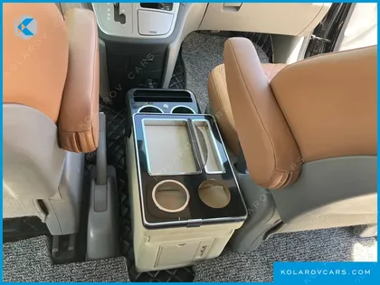 HYUNDAI STAREX 12-SEATER WAGON