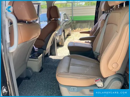 HYUNDAI STAREX 12-SEATER WAGON