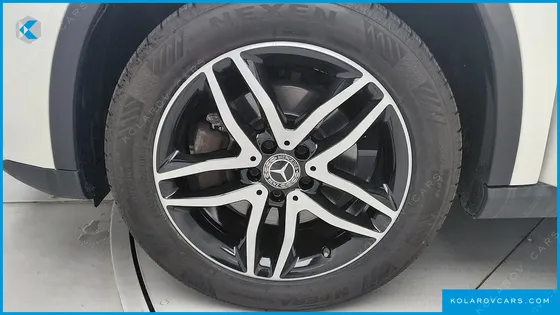 MERCEDES GLA-CLASS GLA220 PREMIUM