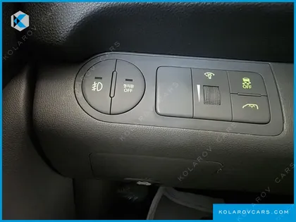 HYUNDAI STAREX GUARD CAR OF CHILDREN