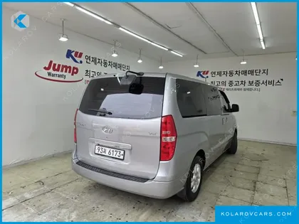 HYUNDAI STAREX 5-SEATER VAN