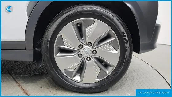 HYUNDAI KONA PREMIUM