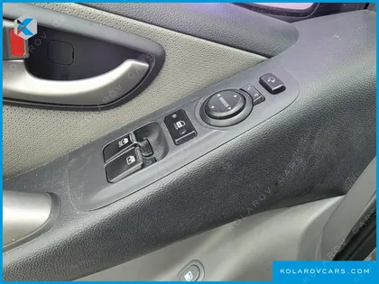 HYUNDAI STAREX 11-SEATER WAGON HVX