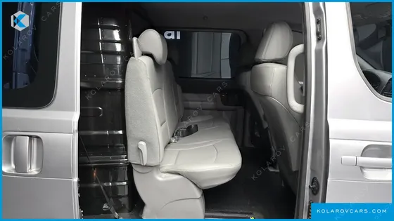 HYUNDAI STAREX VAN 5-SEATER