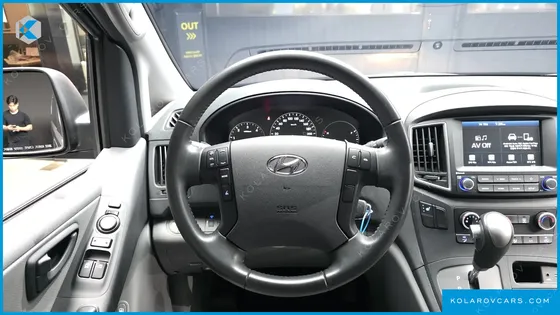 HYUNDAI STAREX VAN 5-SEATER