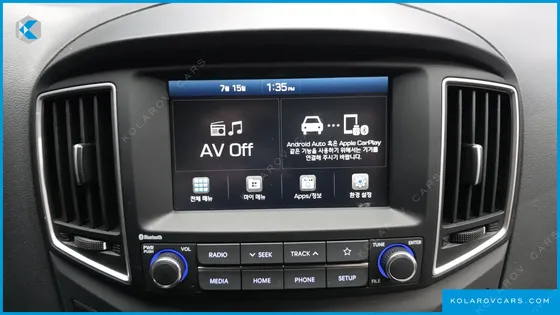 HYUNDAI STAREX VAN 5-SEATER
