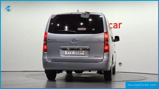 HYUNDAI STAREX VAN 5-SEATER