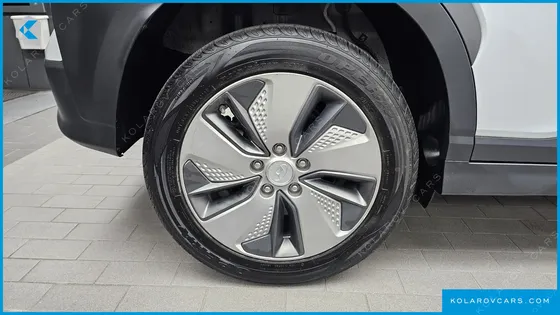 HYUNDAI KONA PREMIUM