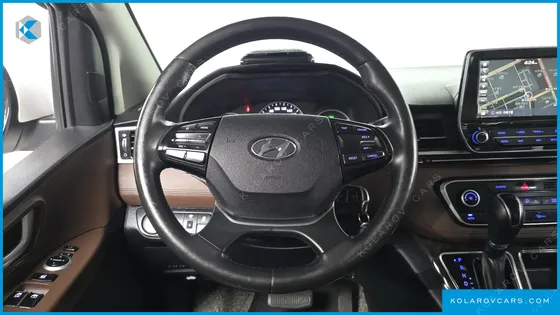 HYUNDAI STAREX URBAN 9-SEATER