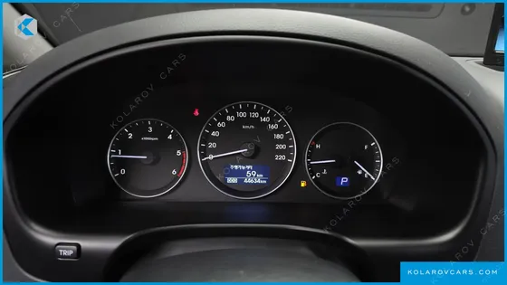 HYUNDAI STAREX VAN 3-SEATER