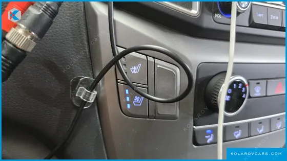 HYUNDAI STAREX VAN 3-SEATER