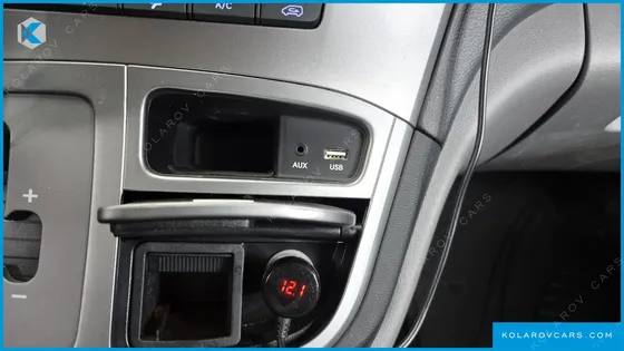 HYUNDAI STAREX VAN 3-SEATER