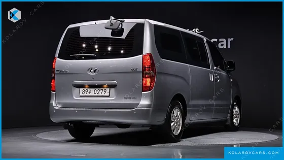 HYUNDAI STAREX VAN 5-SEATER