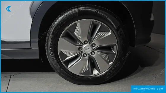 HYUNDAI KONA MODREN