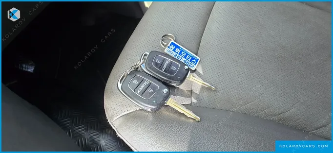 HYUNDAI STAREX VAN 5-SEATER