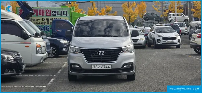 HYUNDAI STAREX WAGON 11-SEATER
