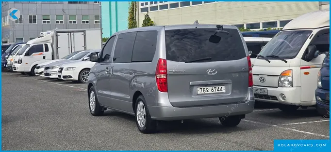 HYUNDAI STAREX WAGON 11-SEATER