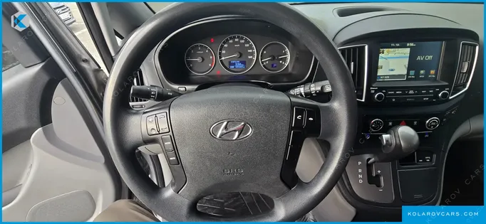 HYUNDAI STAREX WAGON 11-SEATER