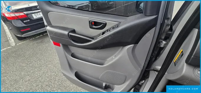 HYUNDAI STAREX WAGON 11-SEATER