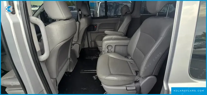 HYUNDAI STAREX WAGON 11-SEATER