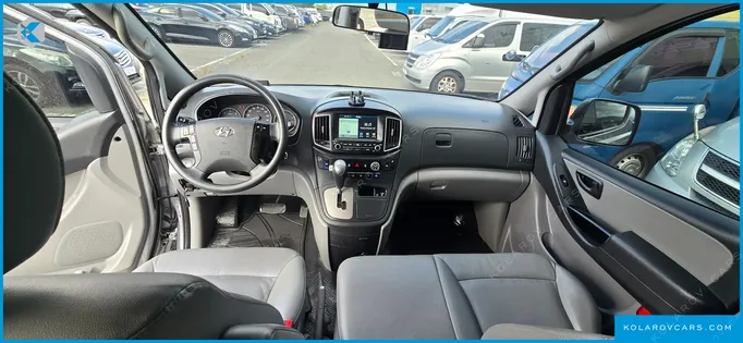 HYUNDAI STAREX WAGON 12-SEATER