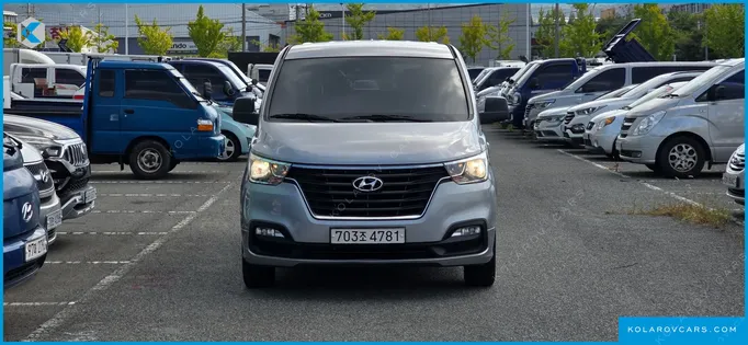 HYUNDAI STAREX WAGON 12-SEATER