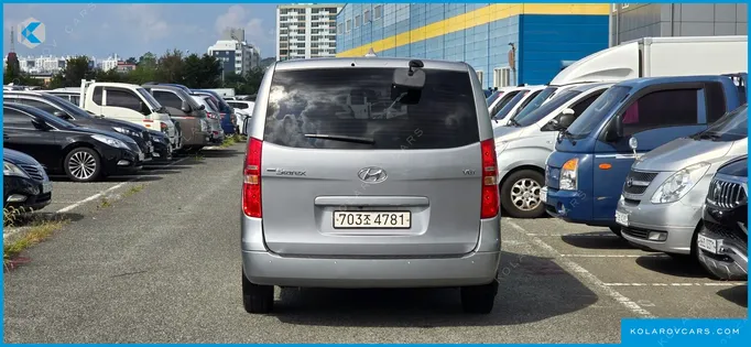 HYUNDAI STAREX WAGON 12-SEATER
