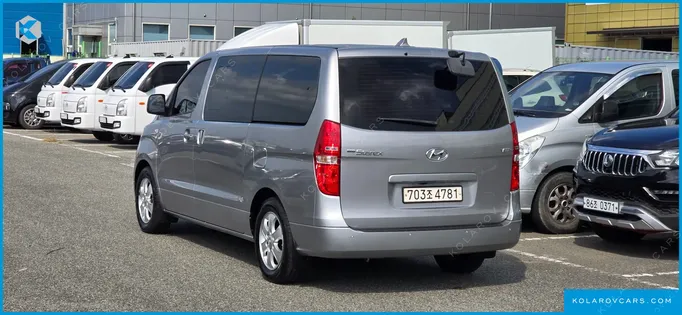HYUNDAI STAREX WAGON 12-SEATER
